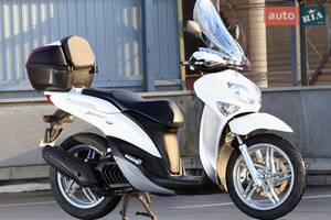 Yamaha xenter I поколение Скутер