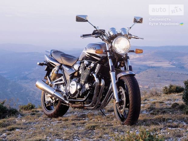 Yamaha XJR VIII поколение Мотоцикл