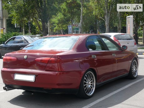 Alfa Romeo 166