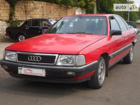 Audi 100