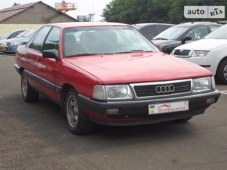 Audi 100