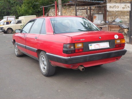 Audi 100