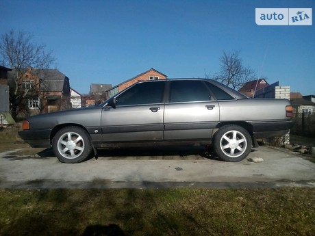 100 Audi 100