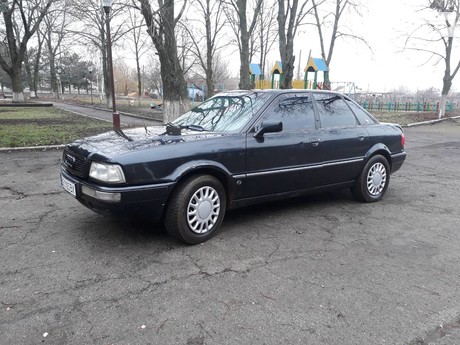 Audi 80