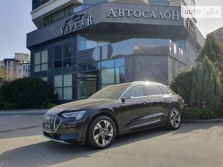 Audi e-tron 2019 в Киеве