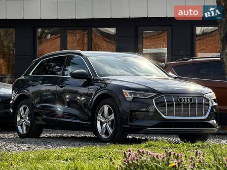 Audi e-tron 2019 в Чернівцях