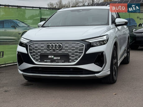 Audi Q4 e-tron 2023 в Києві
