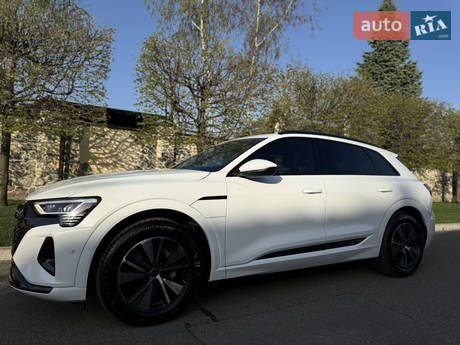Audi Q8 e-tron 2024 в Киеве