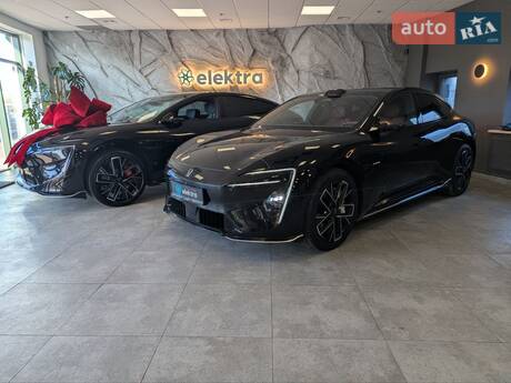 Avatr 06 2025 в Львові