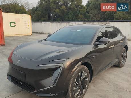 Avatr 07 2025 в Киеве