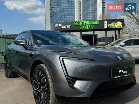 Avatr 11 2023 в Києві