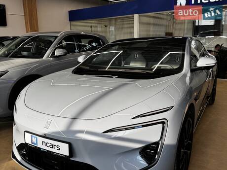 Avatr 12 2024 в Києві