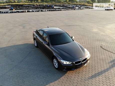 BMW 320 2012