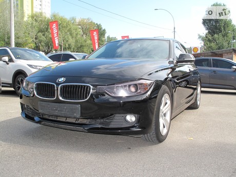 BMW 320 2012