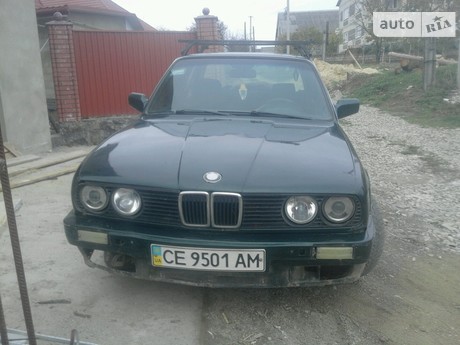 BMW 324 1989