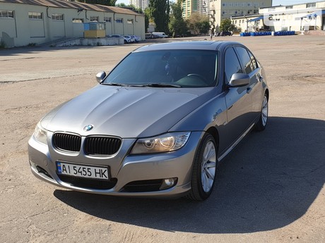 BMW 328 2011