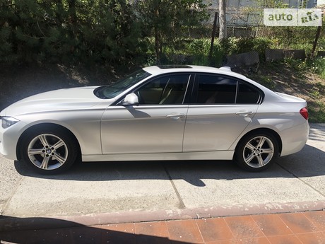 BMW 328 2015