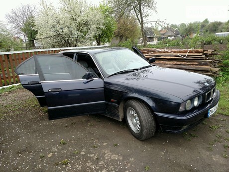 BMW 525