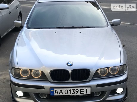 BMW 528