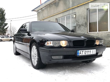 BMW 735