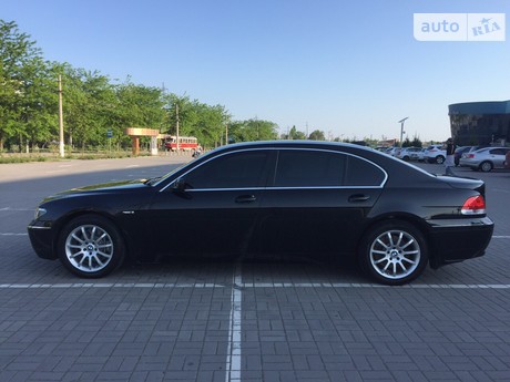 BMW 745 2004