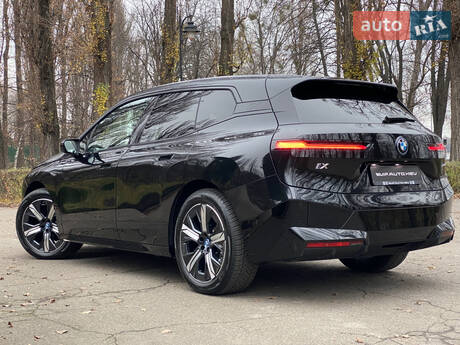 BMW iX 2024 в Киеве