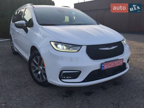 Chrysler Pacifica 2023 в Києві