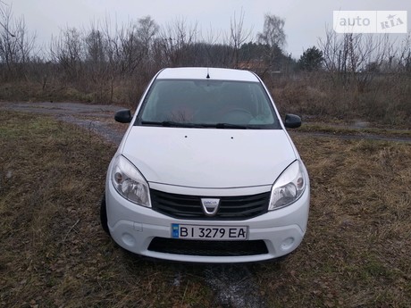 Dacia Sandero 2011