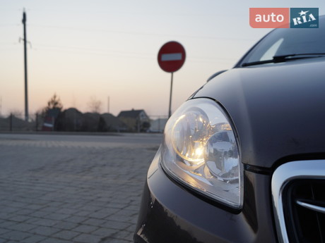 Fiat Linea 1.3D MT (90 л.с.) 2013