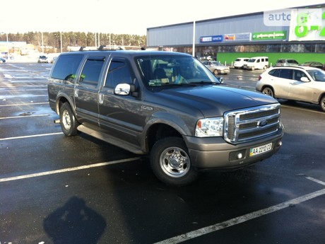 Ford Excursion 2004