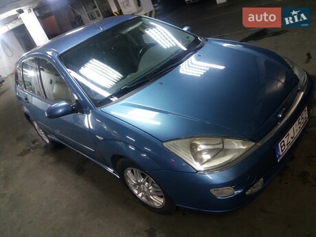 Ford Focus 2000