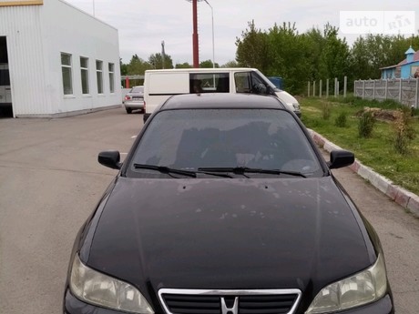 AUTORIA    Honda Accord 2000      