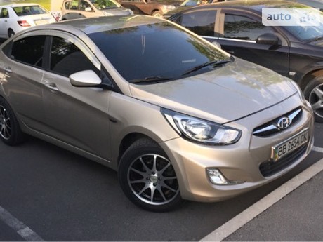 Hyundai Accent 2013