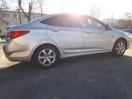 Hyundai Accent 2012