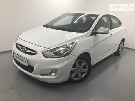 Hyundai Accent 2012