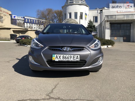 Hyundai Accent 2013