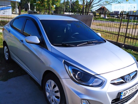 Hyundai Accent 2011