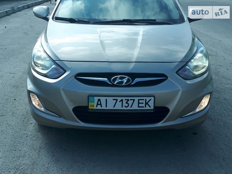 Hyundai Accent 2011