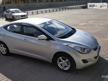 Hyundai Elantra 2013