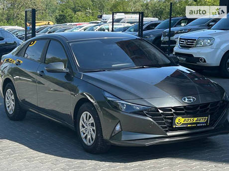 Hyundai Elantra 2021 в Чернівцях