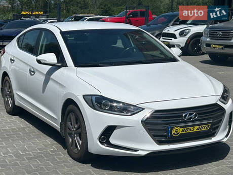 Hyundai Elantra 2018 в Чернівцях