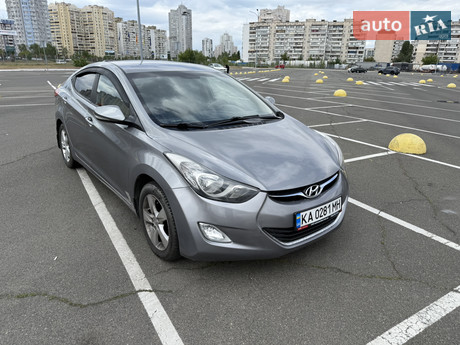 Hyundai Elantra 2011