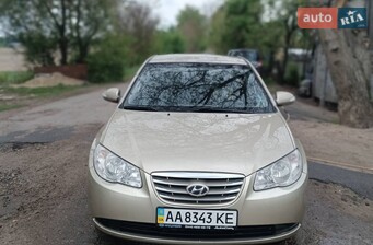 Hyundai Elantra  2010