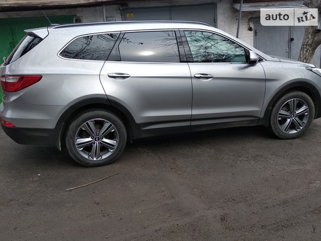 Hyundai Grand Santa Fe 2015