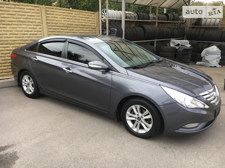 Hyundai Sonata 2011