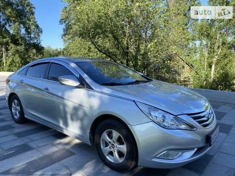 Hyundai Sonata 2013