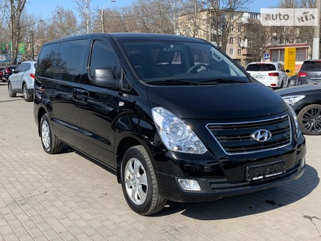 Hyundai Starex