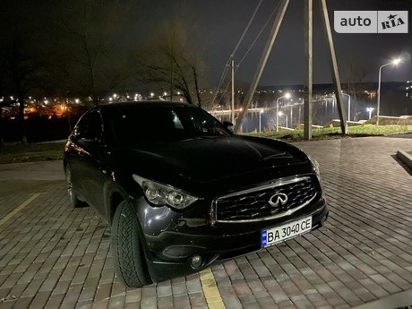 Infiniti FX 35