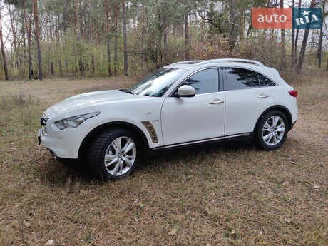 Infiniti QX70 2014