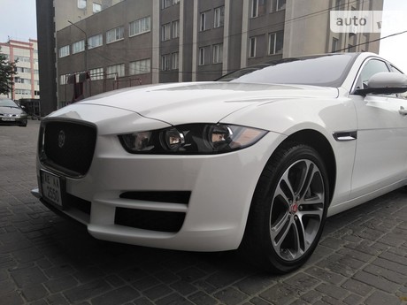 Jaguar XE 3.0 AT (380 л.с.) 2017